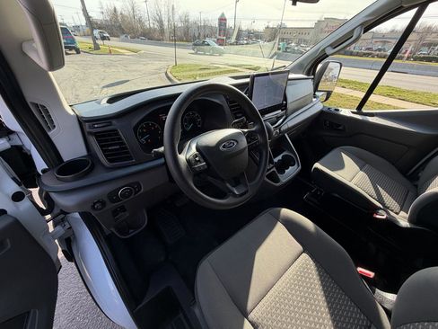Used 2025 Ford Transit 350 XLT image 16