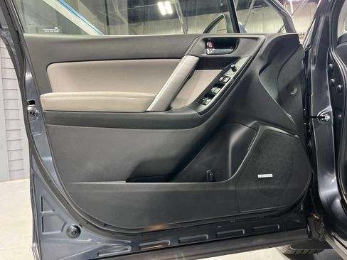 Used 2018 Subaru Forester 2.5i Limited AWD/4WD image 10