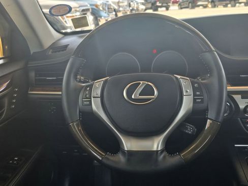 Used 2015 Lexus ES 350 w/ Luxury Package image 52