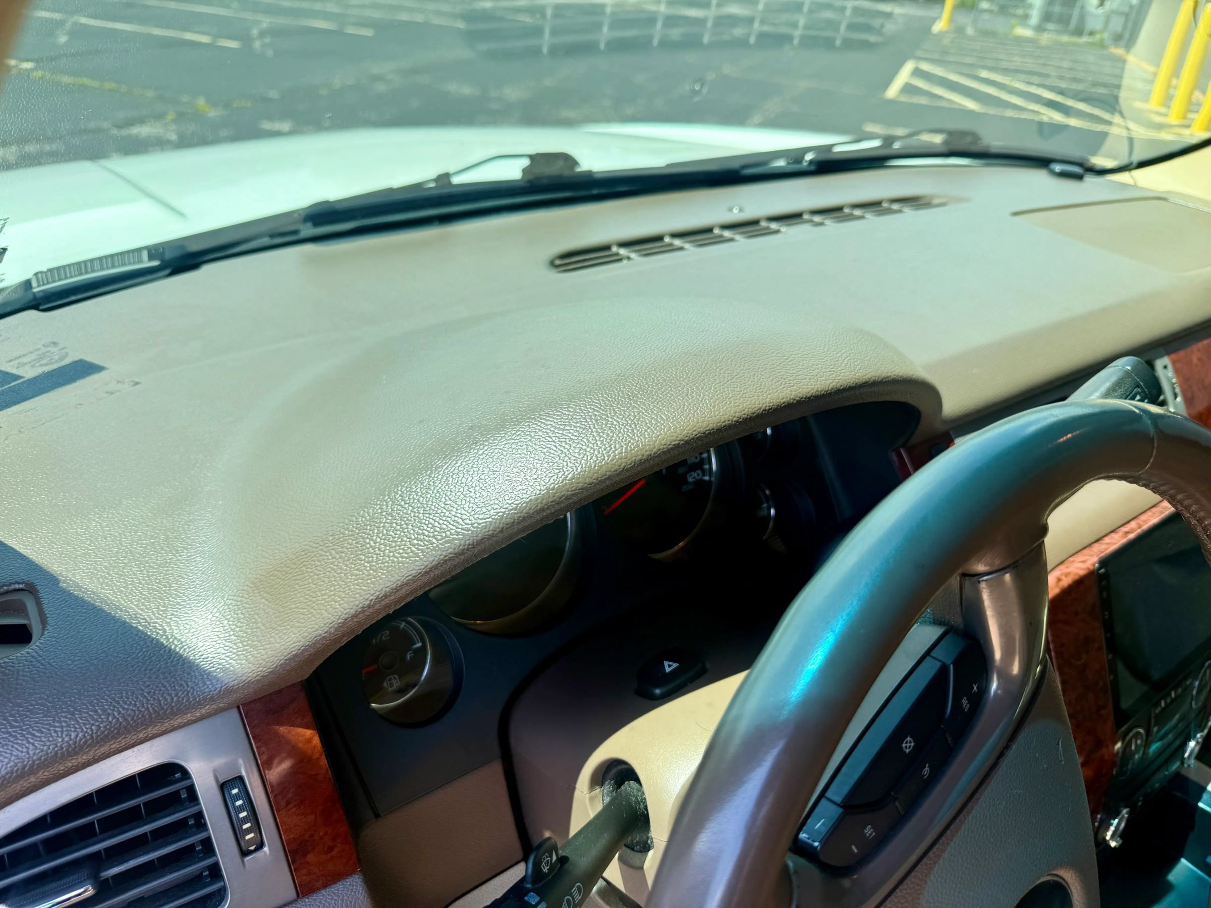 Used 2010 Chevrolet Tahoe LT AWD/4WD image 35