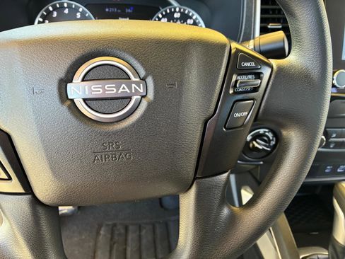 Used 2024 Nissan Frontier SV image 23