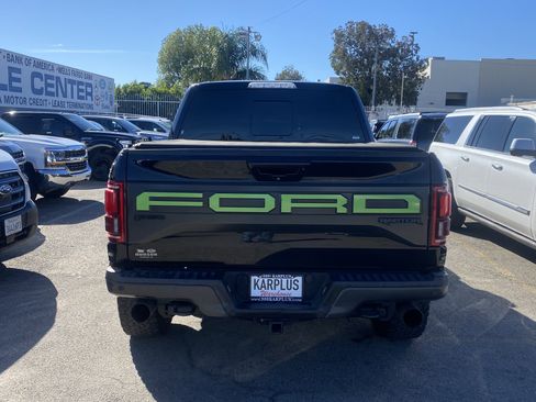 Used 2018 Ford F150 Raptor w/ Equipment Group 802A Luxury image 10