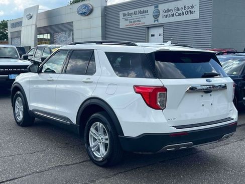 Used 2024 Ford Explorer XLT w/ Equipment Group 202A AWD/4WD image 8