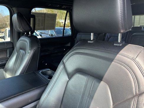 Used 2021 Ford Expedition Limited image 16