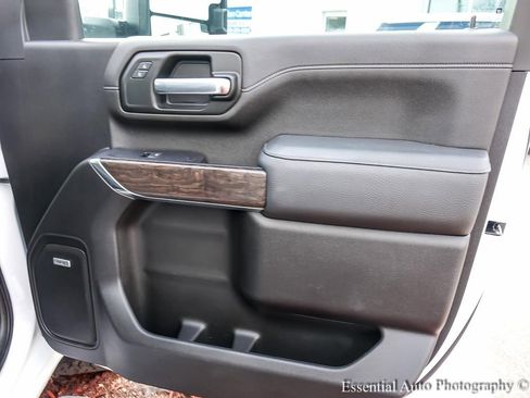 Used 2023 GMC Sierra 2500 Denali w/ Denali Ultimate Package image 30