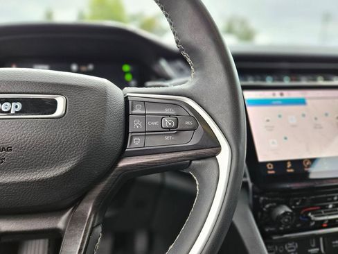 Used 2022 Jeep Grand Cherokee Limited 4xe image 25