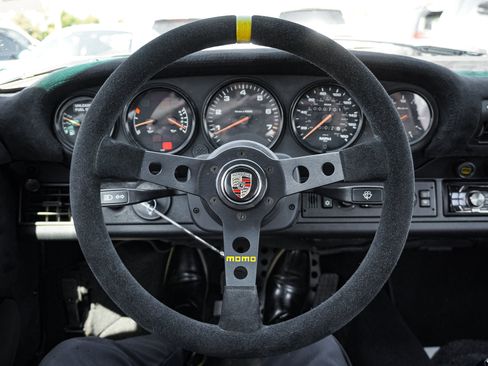 Used 1990 Porsche 911 Carrera RWD image 18