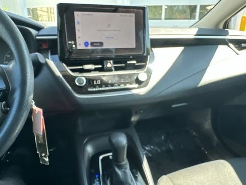 Used 2024 Toyota Corolla LE FWD image 25