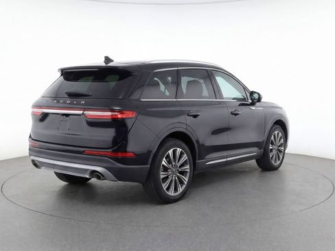 Used 2020 Lincoln Corsair Reserve w/ Elements Package FWD image 4