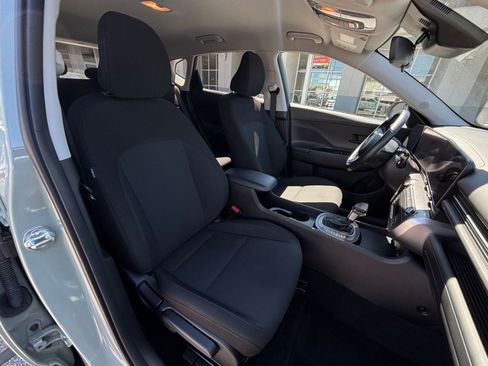 Used 2025 Hyundai Kona SEL image 37