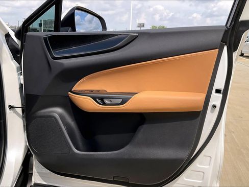 Used 2025 Lexus NX 250 FWD w/ Accessory Package (2T) image 20