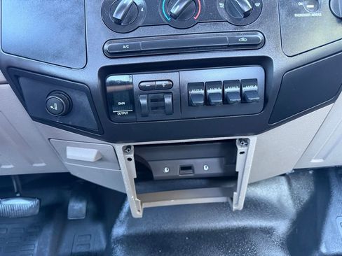 Used 2008 Ford F350 XL image 25