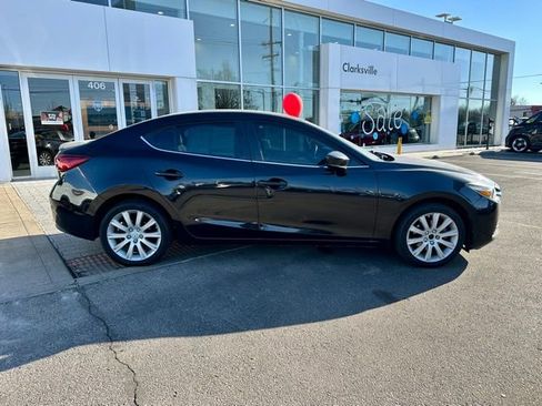 Used 2018 MAZDA MAZDA3 Touring image 8