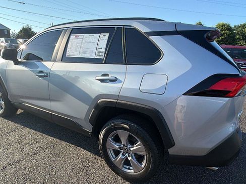 Used 2025 Toyota RAV4 XLE FWD image 10