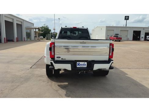 Used 2026 Ford F450 Platinum w/ Platinum Plus Package AWD/4WD image 7