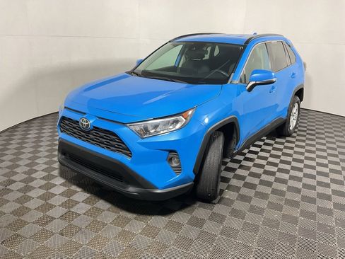 Used 2021 Toyota RAV4 XLE image 7