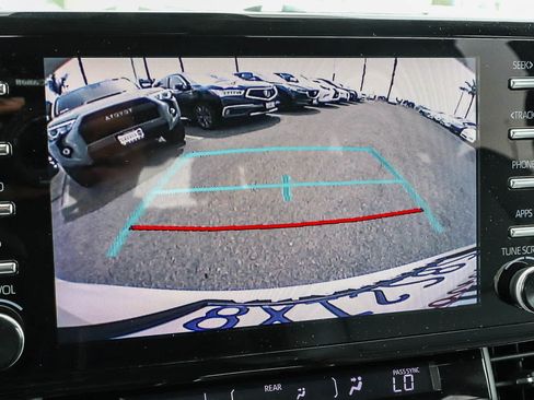 Used 2021 Toyota Sienna XLE w/ XLE Plus Package FWD image 36