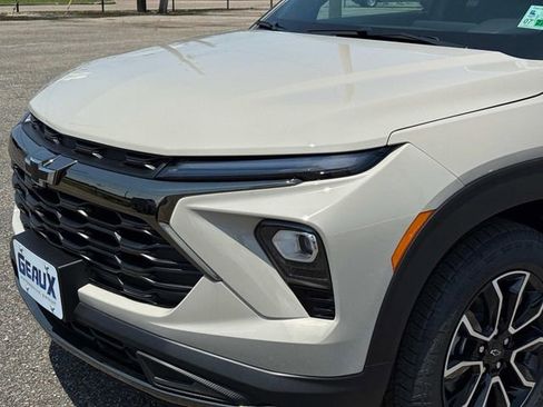 New 2026 Chevrolet TrailBlazer ACTIV w/ Driver Confidence Package FWD image 2