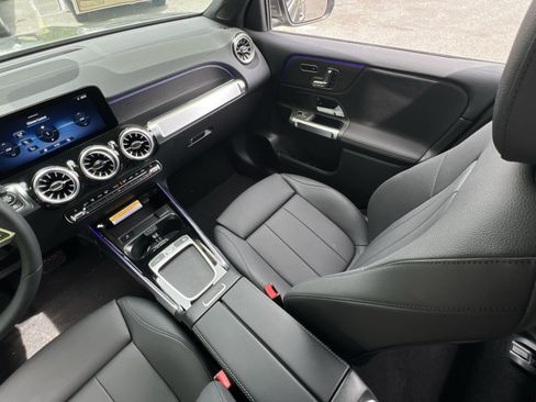 New 2026 Mercedes-Benz GLB 250 4MATIC image 14
