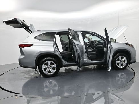Certified 2023 Toyota Highlander LE image 67