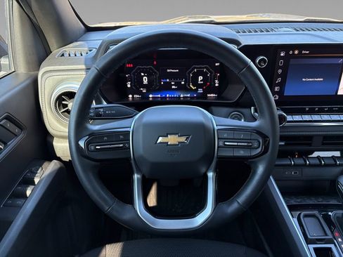 Used 2024 Chevrolet Colorado LT w/ LT Convenience Package image 10