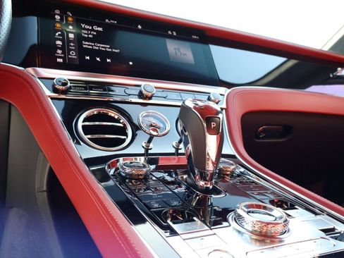 Used 2021 Bentley Continental GT image 19