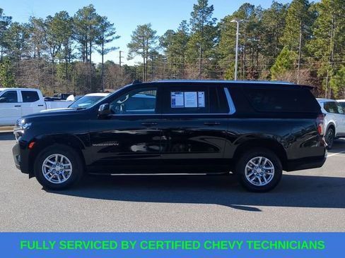 Used 2024 Chevrolet Suburban LT image 8