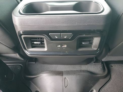 Used 2024 GMC Sierra 1500 AT4 w/ Technology Package image 21