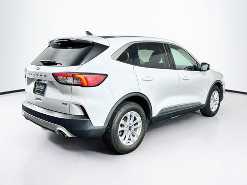 Used 2021 Ford Escape SE FWD image 9