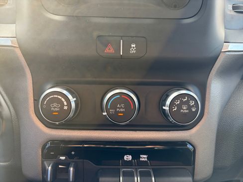 Used 2019 RAM 2500 Big Horn AWD/4WD image 15