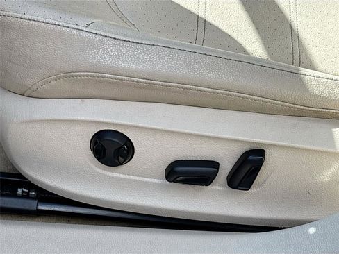 Used 2013 Volkswagen Passat 2.5 SE image 20