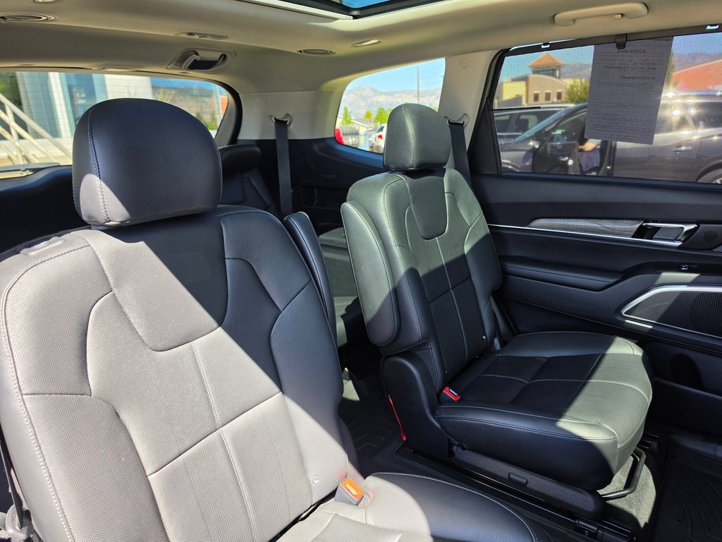 Used 2021 Kia Telluride SX w/ Towing Package AWD/4WD image 18