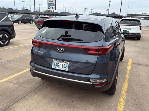 Used 2020 Kia Sportage LX image 8