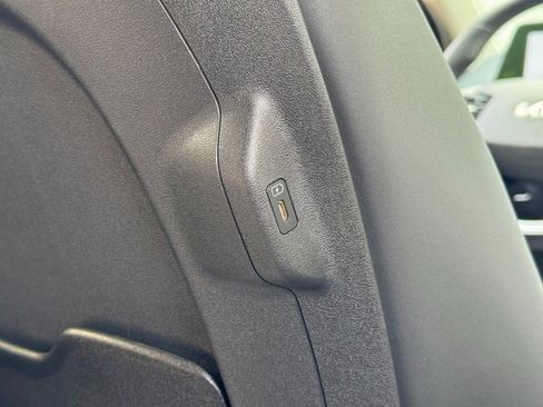 Used 2024 Kia EV6 Light RWD image 35