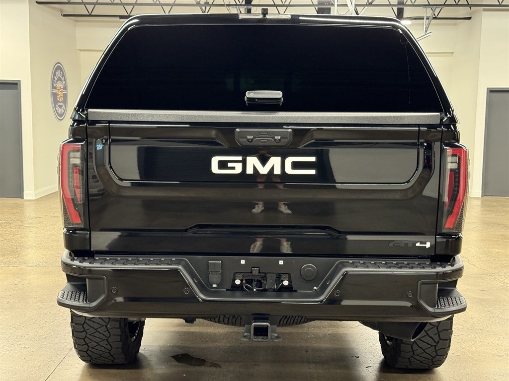 Used 2024 GMC Sierra 2500 AT4 w/ AT4 Premium Plus Package AWD/4WD image 11