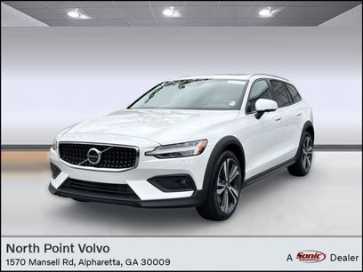 Used 2025 Volvo V60 B5 Cross Country Plus