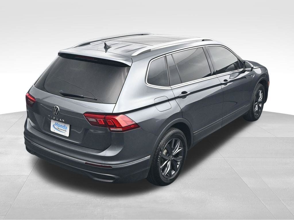 Used 2022 Volkswagen Tiguan SE FWD image 33