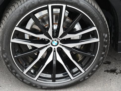 Used 2022 BMW X6 xDrive40i w/ M Sport Package image 6