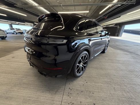 Used 2024 Porsche Cayenne S image 4
