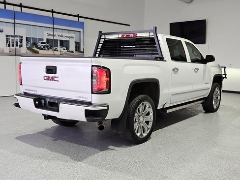 Used 2018 GMC Sierra 1500 Denali w/ Denali Ultimate Package AWD/4WD image 3