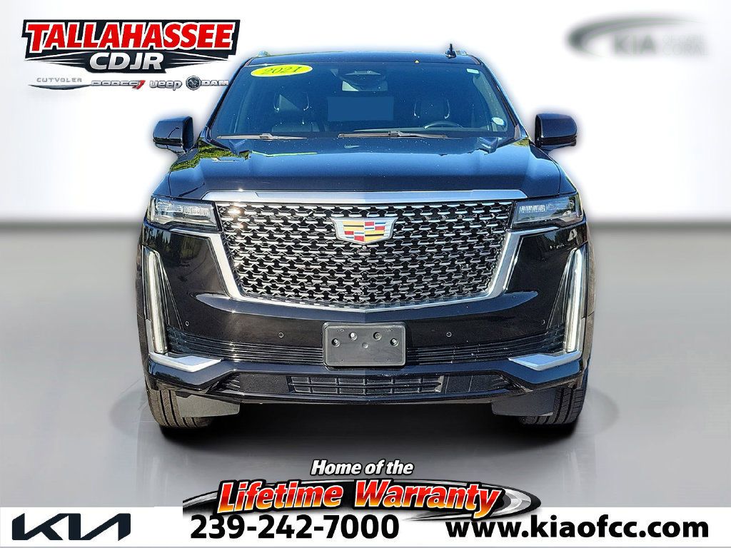 Used 2021 Cadillac Escalade Luxury RWD image 2