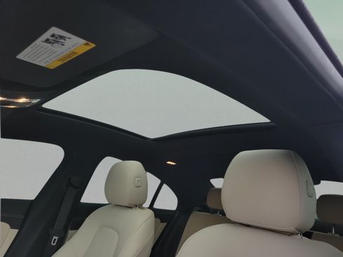 Used 2023 Mercedes-Benz CLA 250 image 33