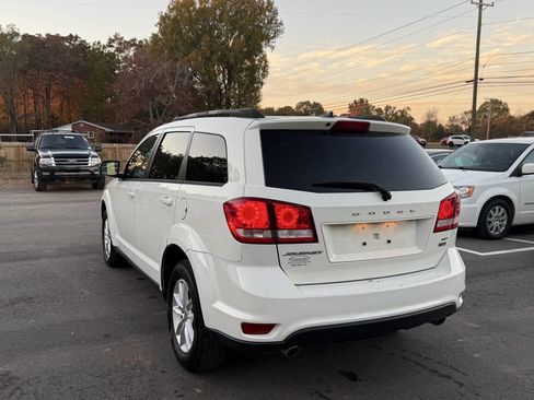 Used 2017 Dodge Journey SXT w/ Comfort/Convenience Group image 5