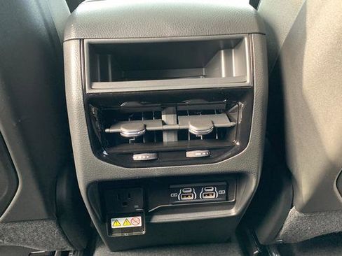 New 2025 Jeep Grand Cherokee Altitude image 42