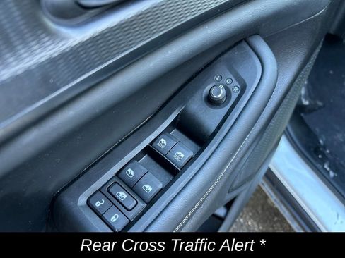 Used 2023 Jeep Grand Cherokee L Laredo image 14