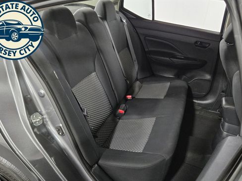 Used 2021 Nissan Versa S FWD image 32