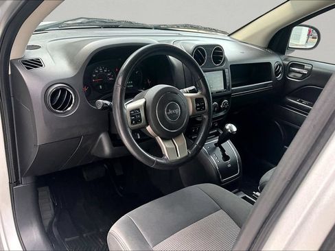 Used 2013 Jeep Compass Latitude AWD/4WD image 15