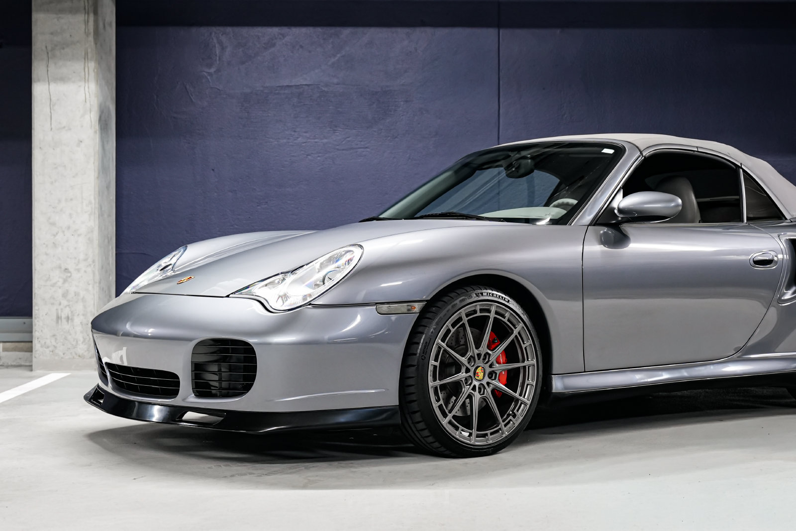 Used 2004 Porsche 911 Turbo AWD/4WD image 32