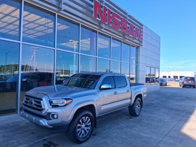 Used 2021 Toyota Tacoma Limited AWD/4WD image 2