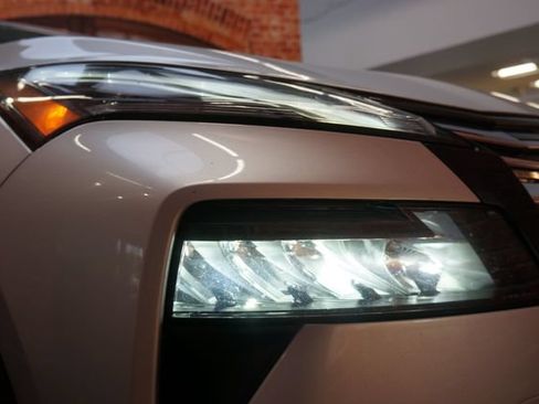 Certified 2025 Nissan Rogue SV AWD/4WD image 59